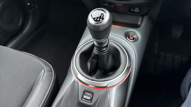 Nissan Juke 1.0 DiG-T 114 Tekna 5dr Petrol Hatchback